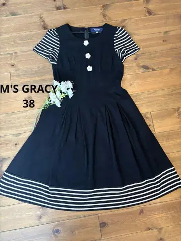 [새상품급] M'S GRACY 플라워 버튼 원피스 스트라이프 사이즈 38