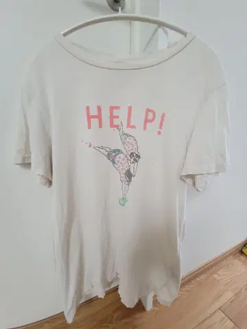 HELP! 그래픽 반팔 티셔츠 크림색