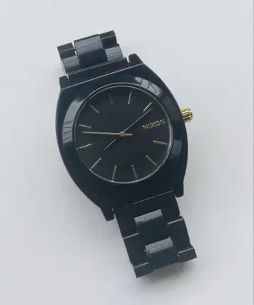 [ 배터리 새상품급 ] NIXON의 TIME TELLER 블랙 x 골드!