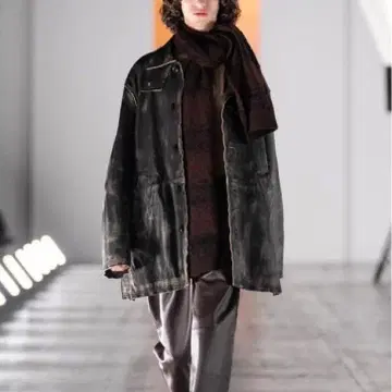 츠네타 착용 YOKE 23AW CUT-OFF 레더 CAR 코트