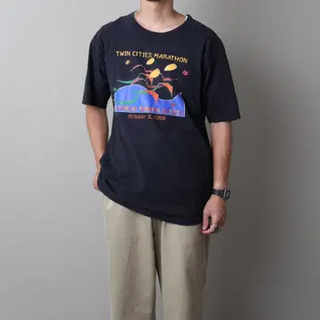 1990's Vintage Printed T-shirt 111242