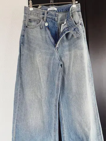 MOUSSY CROSS WAIST WIDE STRAIGHT/사이즈 1