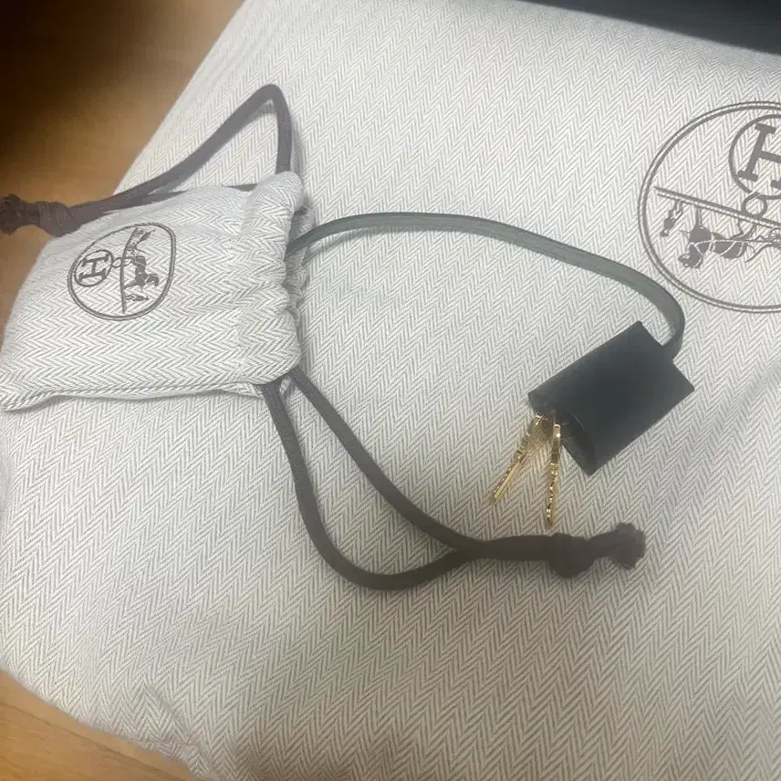 에르메스 에르백31 블루인디고 금장 U각인 사진 5