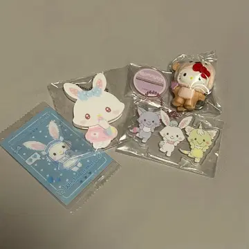 산리오 굿즈 모음