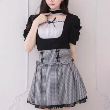 pium 피움 라운드 프릴 초커 반팔 티셔츠 블랙
