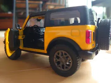 포드 브롱코 미니카