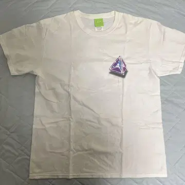 HUF 화이트 티셔츠