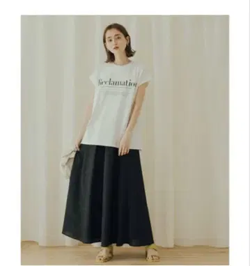 엠보싱 턱 플레어 스커트 어반 리서치 오파크 클립 SHIPS