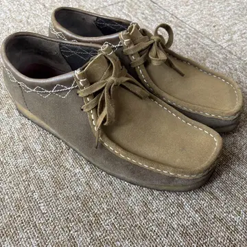 clarks 왈라비 브라운
