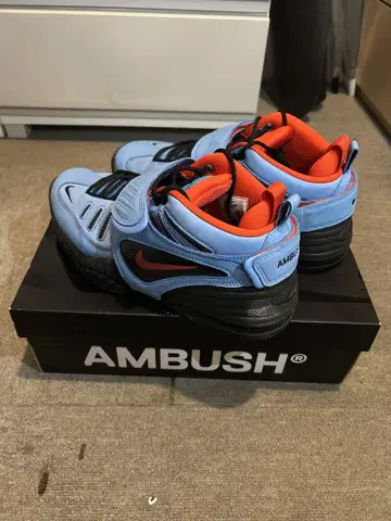 AMBUSH 스니커즈 라이트 블루/오렌지