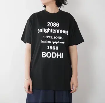 이번 시즌 봄/여름 토마스 맥파이 t셔츠