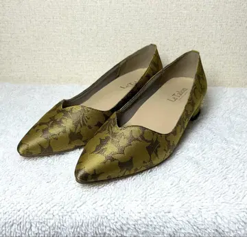 [컨디션 최상] 르탈론 Le Talon 올리브 꽃무늬 펌프스 24cm