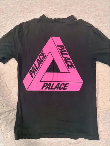 PALACE 트라이앵글 로고 T셔츠 M 블랙/핑크