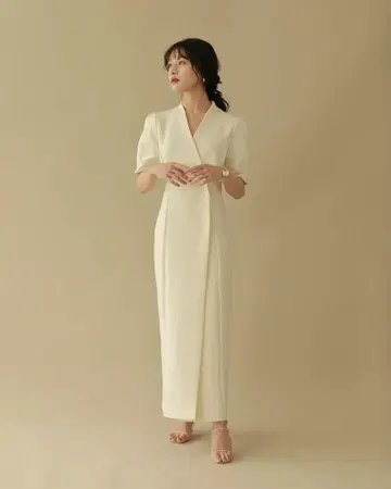L'Or (로르) Pencil Wrap One-Piece 화이트