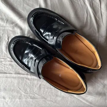 UNIQLO 블랙 가죽 로퍼 26cm