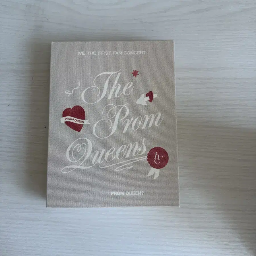 ive ファンコン kit dvd blueray the prom queen Amazon.com: IVE - IVE The First Fan Concert The Prom Queens