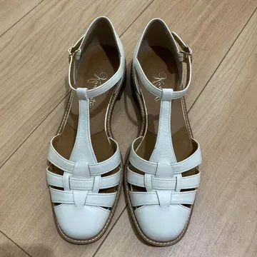 긴자 카네마츠 구르카 샌들 23