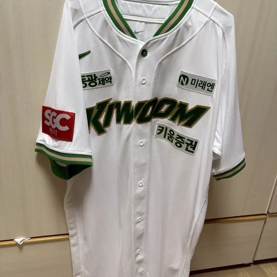 【1993studio】 [LG Twins] Glossy Nylon Baseball Jumper LG Twins 1993 Studio Jumper L #lg트윈스,#1993스튜디오 on