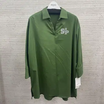 PICONE 올리브 그린 피케 셔츠 5부 소매 스와로브스키 자수