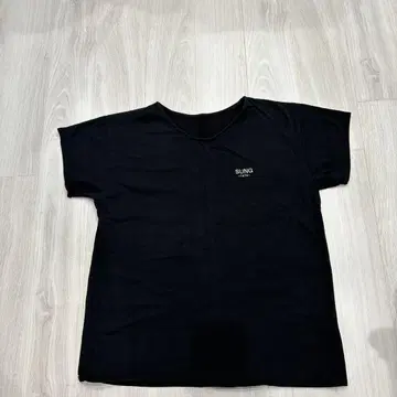 SUNG1975 티셔츠
