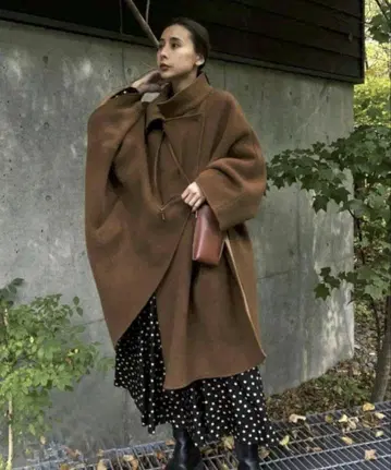 Ameri UNDRESSED HANDY OVER PONCHO