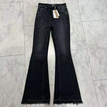 새상품 GYDA H/W SHAPELY LINE 플레어 데님 팬츠