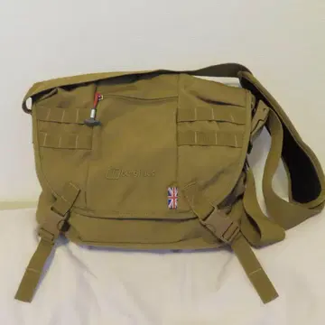 버그하우스 berghaus 메신저 백 카키