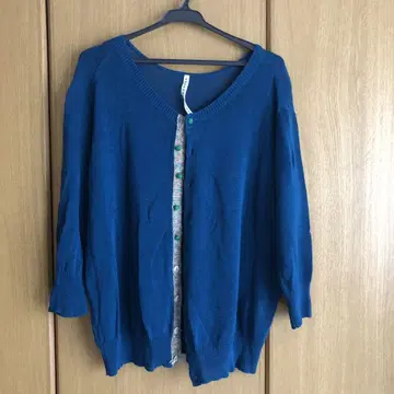 스나오 쿠와하라 단추가 귀여운 7부 소매 가디건
