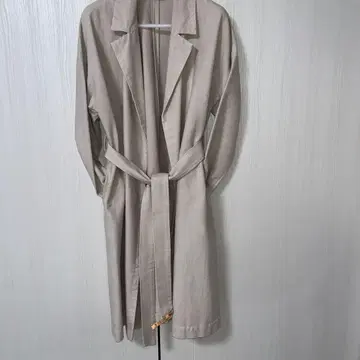 PRISTINE 핑크 베이지 트렌치코트
