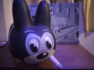Frank Kozik 스모킹 래빗 소프트 비닐 피규어
