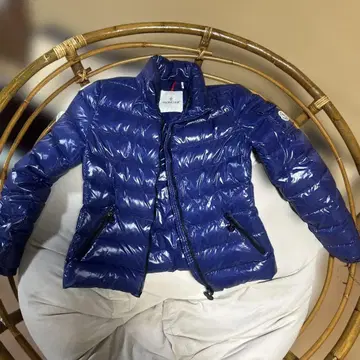 MONCLER 네이비 다운 자켓 새상품급