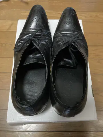 블랙 가죽 윙팁 드레스 슈즈