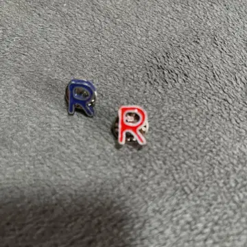 45R 핀 배지