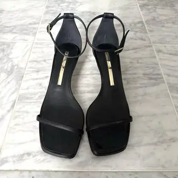 BRENTA 브렌타 앵클 스트랩 샌들 35