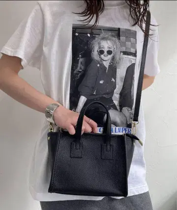AULENTTI/오렌티 가죽 스퀘어 토트백 블랙