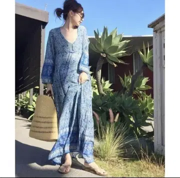 라빠르망 구매 BLUE BOHEME PRINTED DRESS