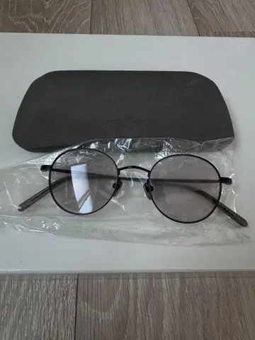 kearny blake /Black /gray