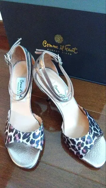 콤일포 새상품 레오파드 무늬 탱고 신발, 샌들 9cm 힐