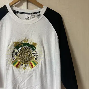 초기 L.R.G 래글런 슬리브 프린트 티셔츠