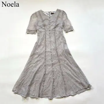 Noela 전체 레이스 원피스 플레어 고급스러운 모드 드레스