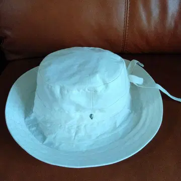 헬렌 카민스키 모자