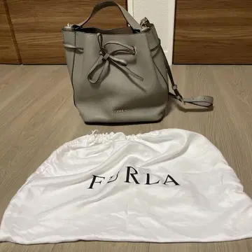 FURLA 그레이 버킷 백
