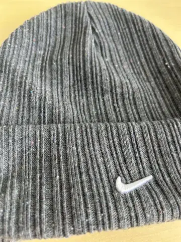 Nike 그레이 니트 모자