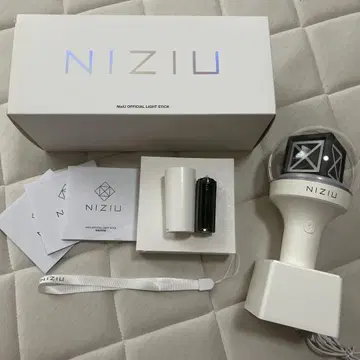 NiziU 공식 응원봉