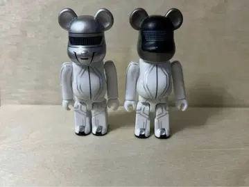 베어브릭 시리즈21 TRON daftpunk