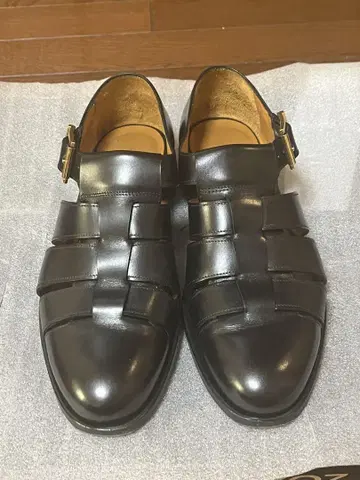잘란 스리와야 구르카 샌들 블랙