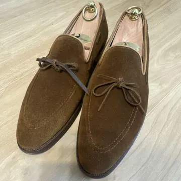 Crockett&Jones 브라운 스웨이드 리본 로퍼