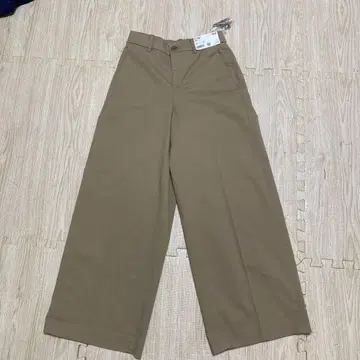 미사용 새상품 UNIQLO 와이드 치노 팬츠 XS 베이지