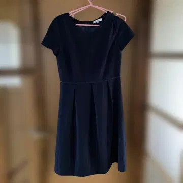 NATURAL BEAUTY BASIC 블랙 A라인 원피스