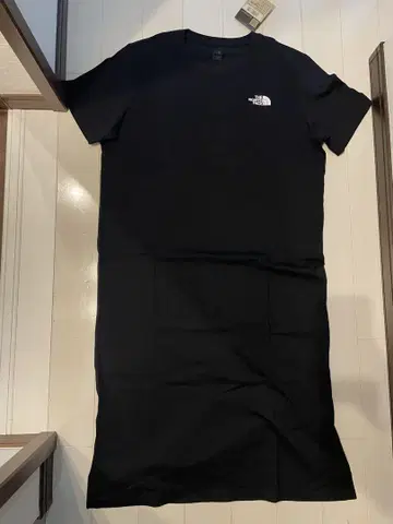 THE NORTH FACE 원피스 티셔츠